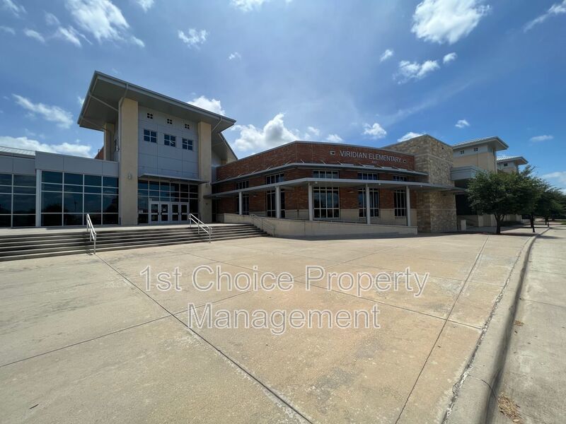 Fort Worth Texas Homes For Rent Viridian Arlington property image