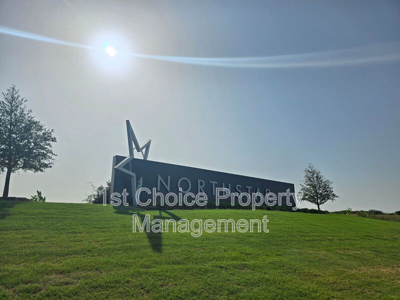 Rentals In Fort Worth, TX -Modern Smart Home in Northwest ISD property image