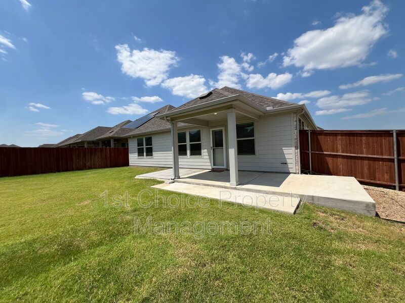 Rentals In Fort Worth, TX -Modern Smart Home in Northwest ISD property image