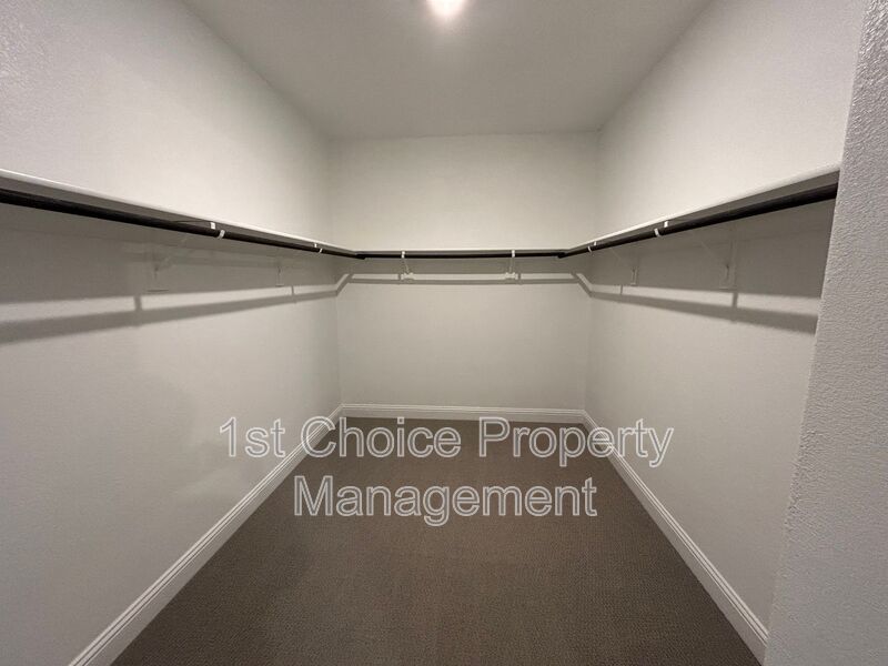 Rentals In Fort Worth, TX -Modern Smart Home in Northwest ISD property image