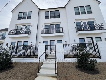 Arlington Texas Homes For Rent UTA Townhome property image