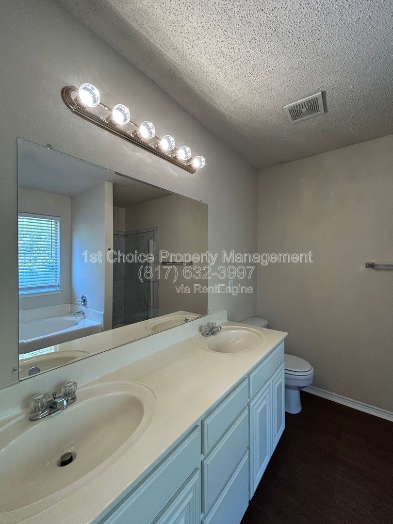 Arlington Texas Homes For Rent property image