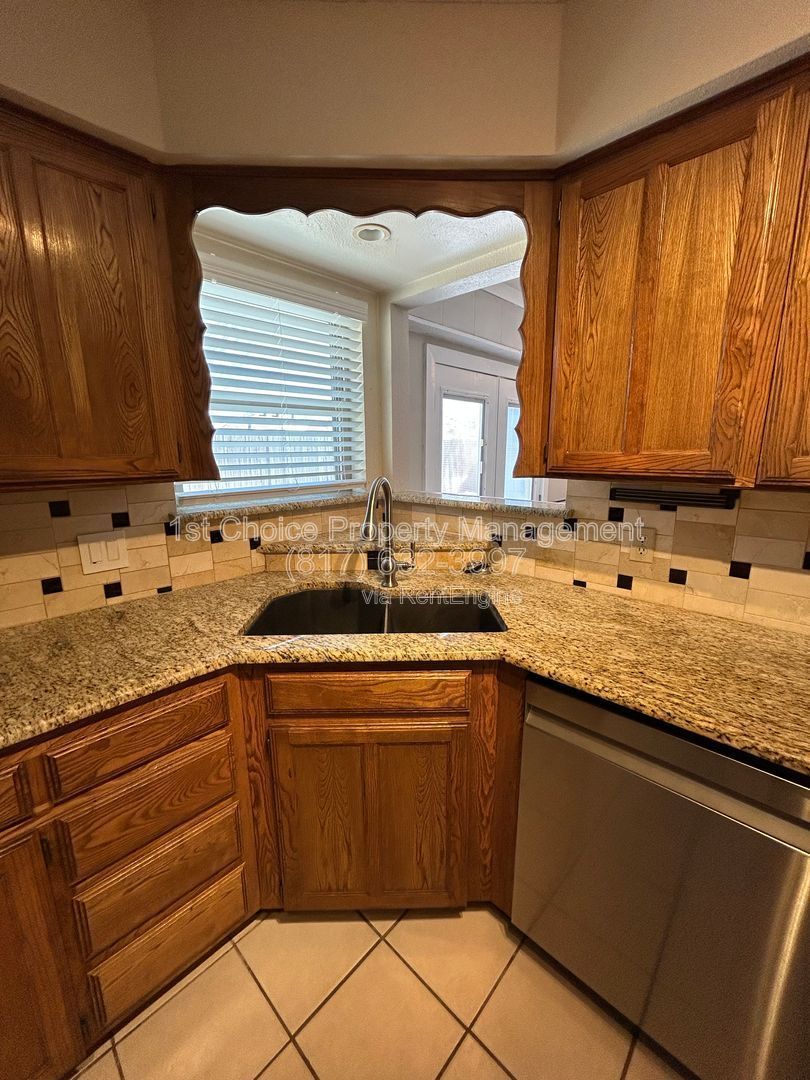 North Richland Hills Texas Townhome For Rent property image