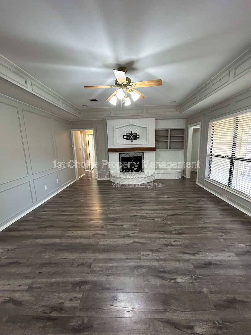 North Richland Texas Homes For Rent with a Guest House property image