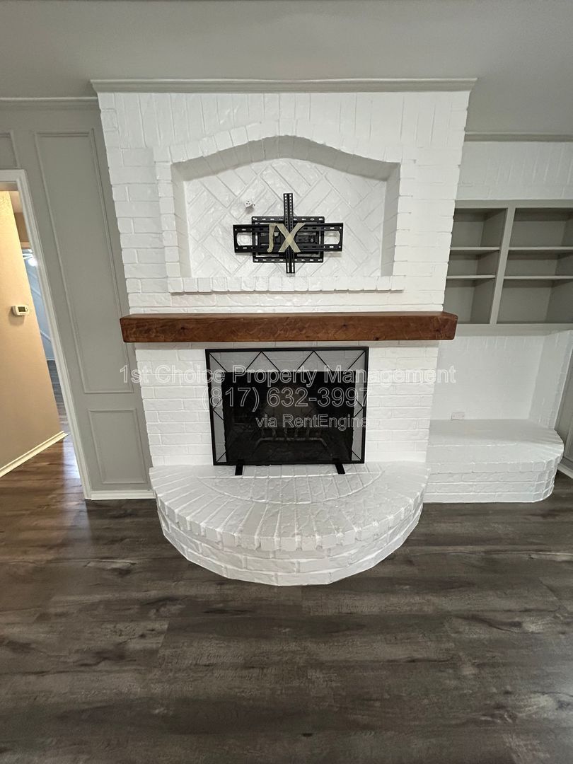 North Richland Texas Homes For Rent with a Guest House property image