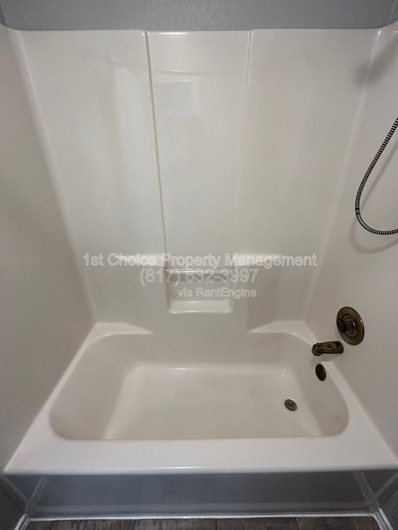 North Richland Texas Homes For Rent with a Guest House property image