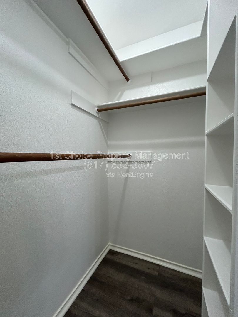 North Richland Texas Homes For Rent with a Guest House property image