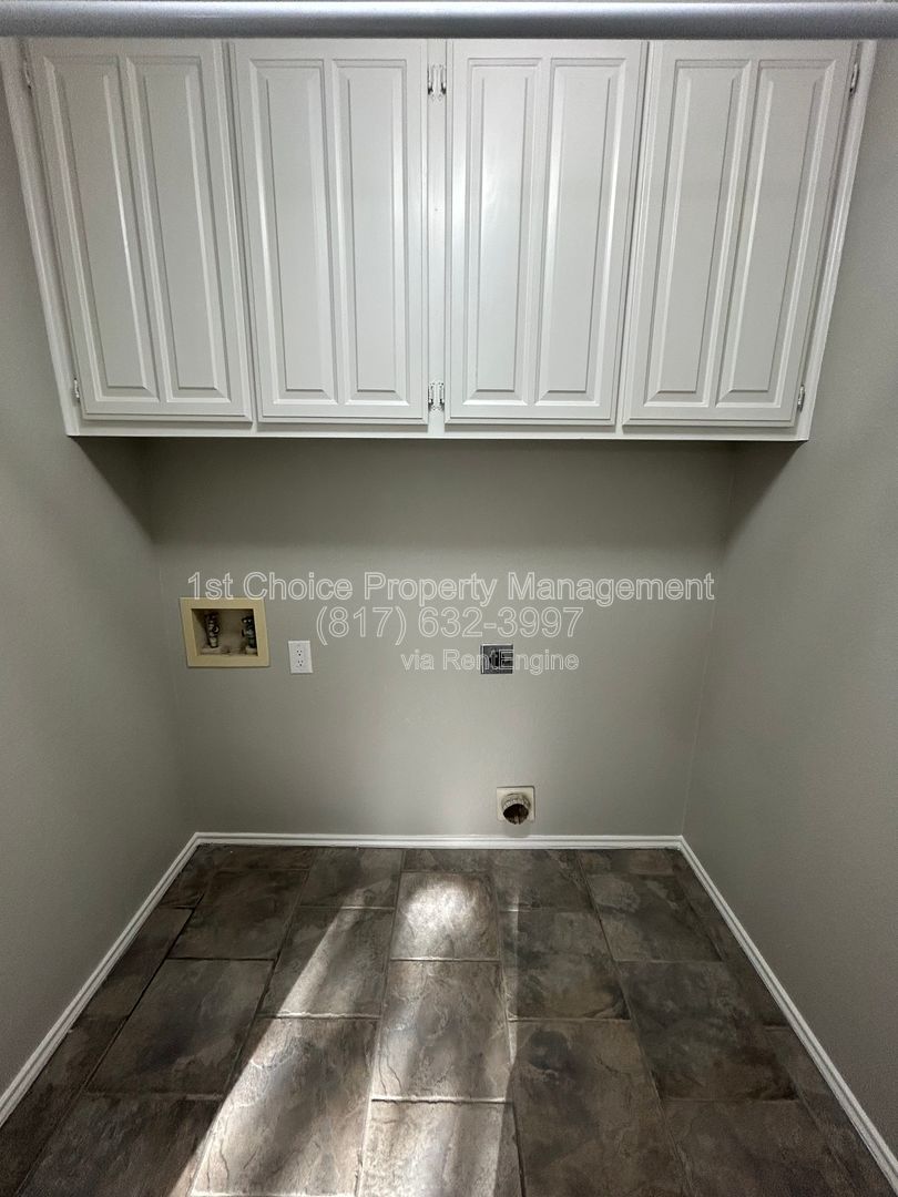 North Richland Texas Homes For Rent with a Guest House property image