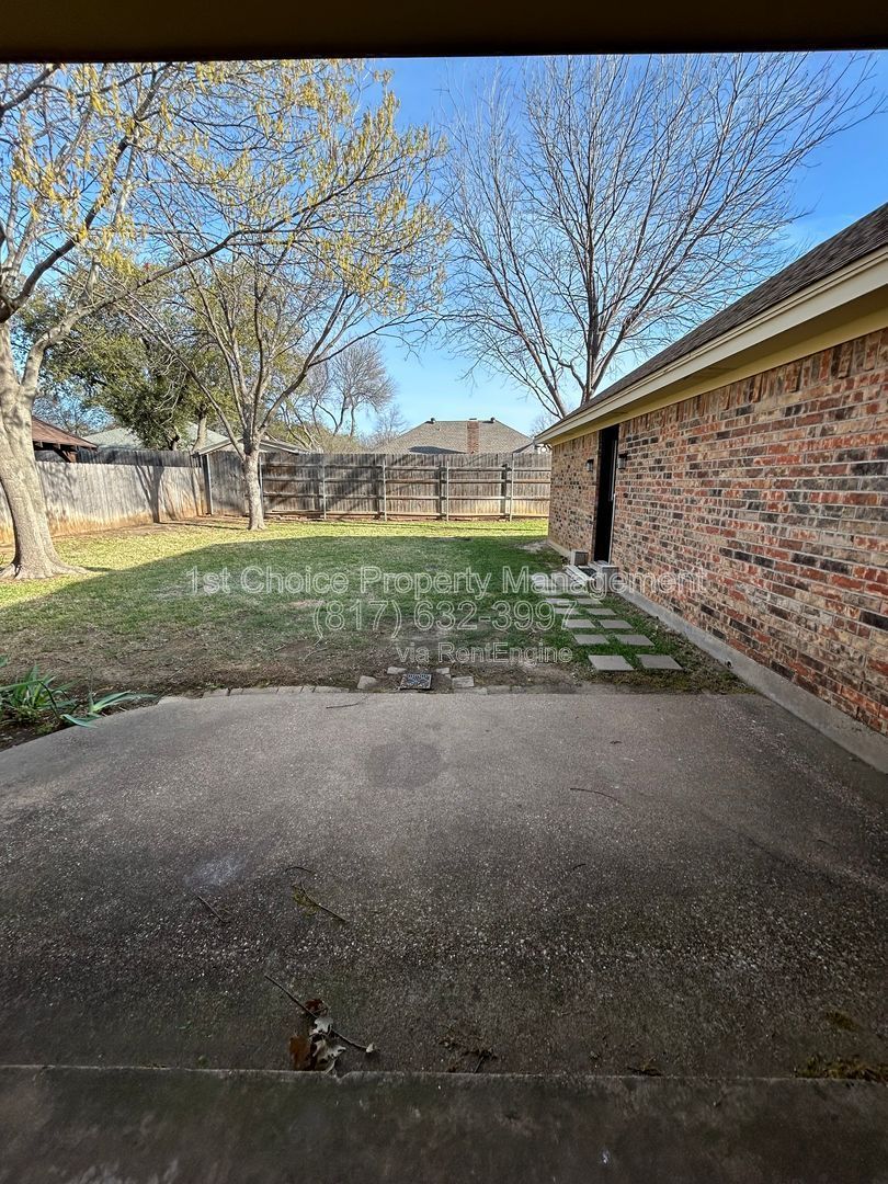 North Richland Texas Homes For Rent with a Guest House property image