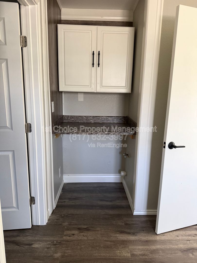 North Richland Texas Homes For Rent with a Guest House property image