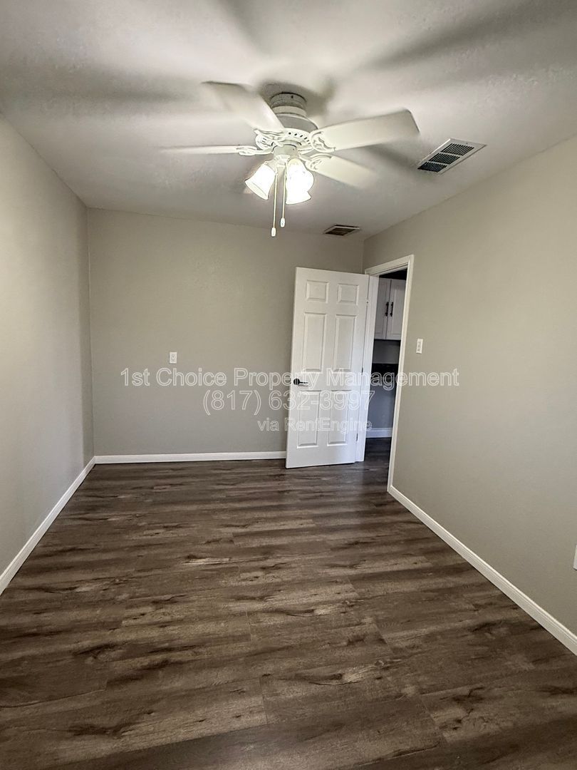 North Richland Texas Homes For Rent with a Guest House property image