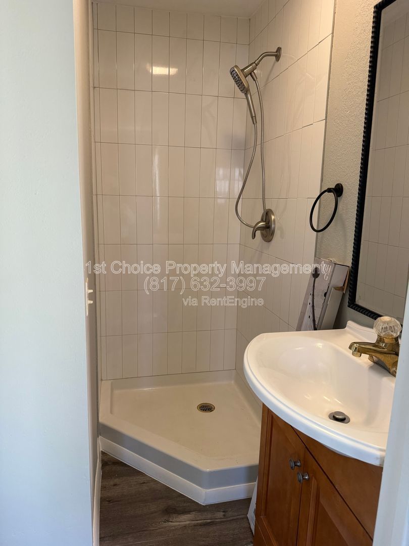 North Richland Texas Homes For Rent with a Guest House property image