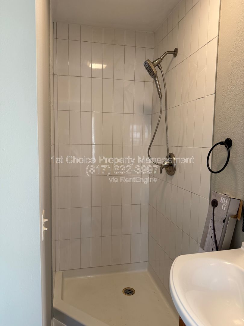 North Richland Texas Homes For Rent with a Guest House property image