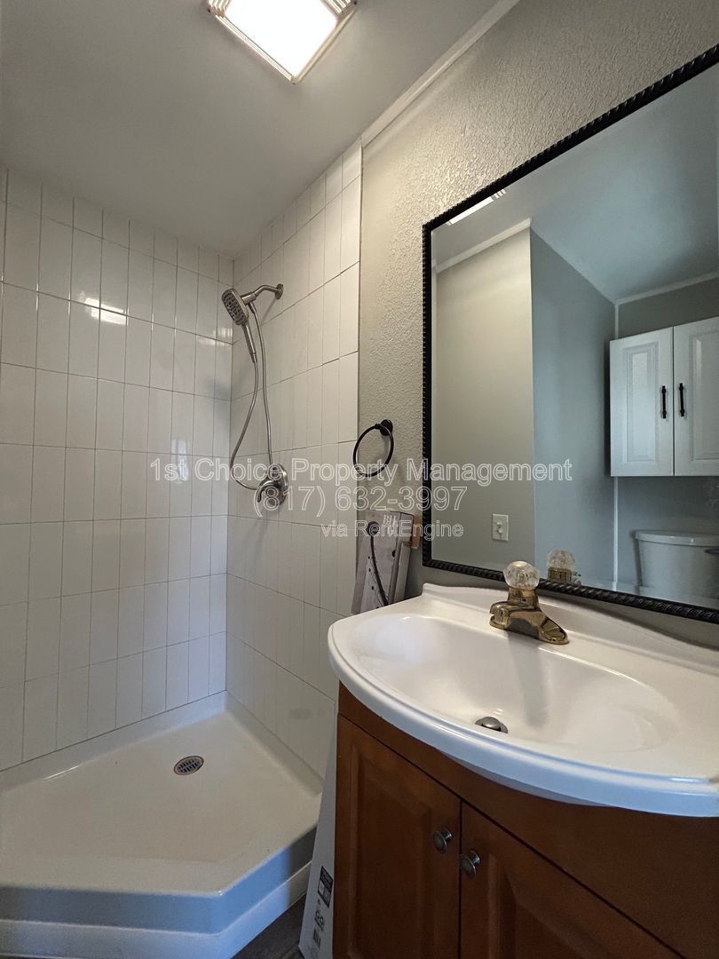 North Richland Texas Homes For Rent with a Guest House property image