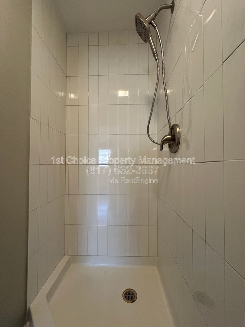 North Richland Texas Homes For Rent with a Guest House property image