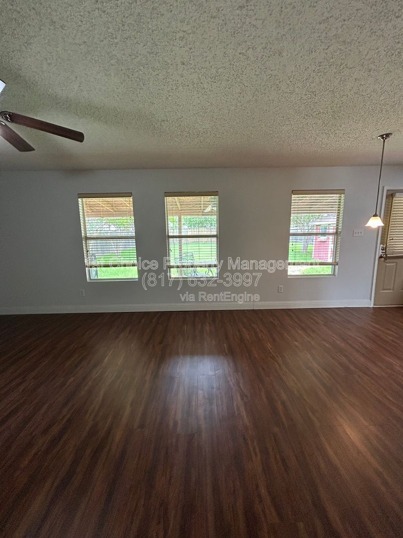 Arlington Texas Homes For Rent property image