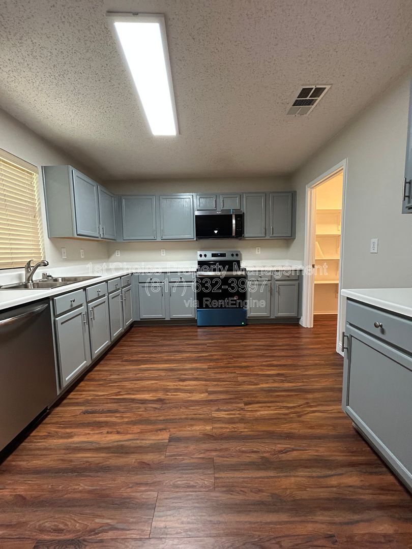 Arlington Texas Homes For Rent property image