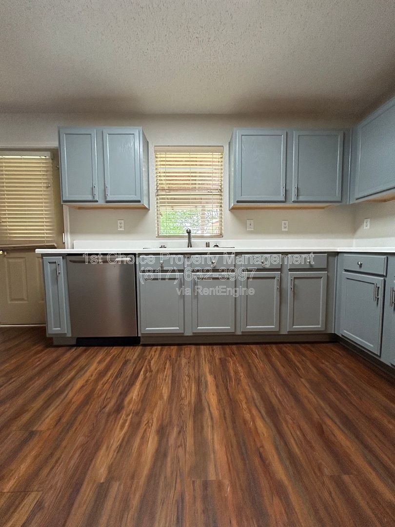 Arlington Texas Homes For Rent property image