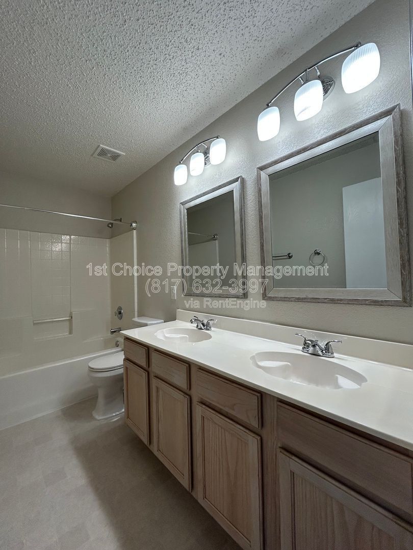 Arlington Texas Homes For Rent property image