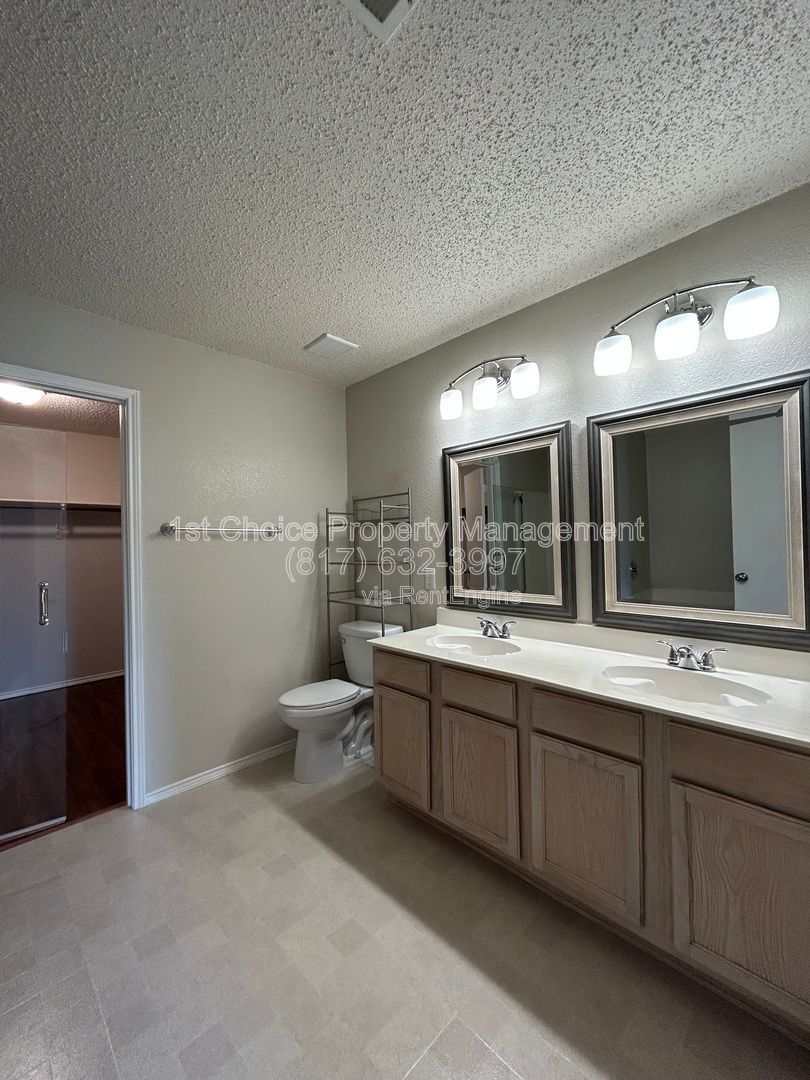 Arlington Texas Homes For Rent property image