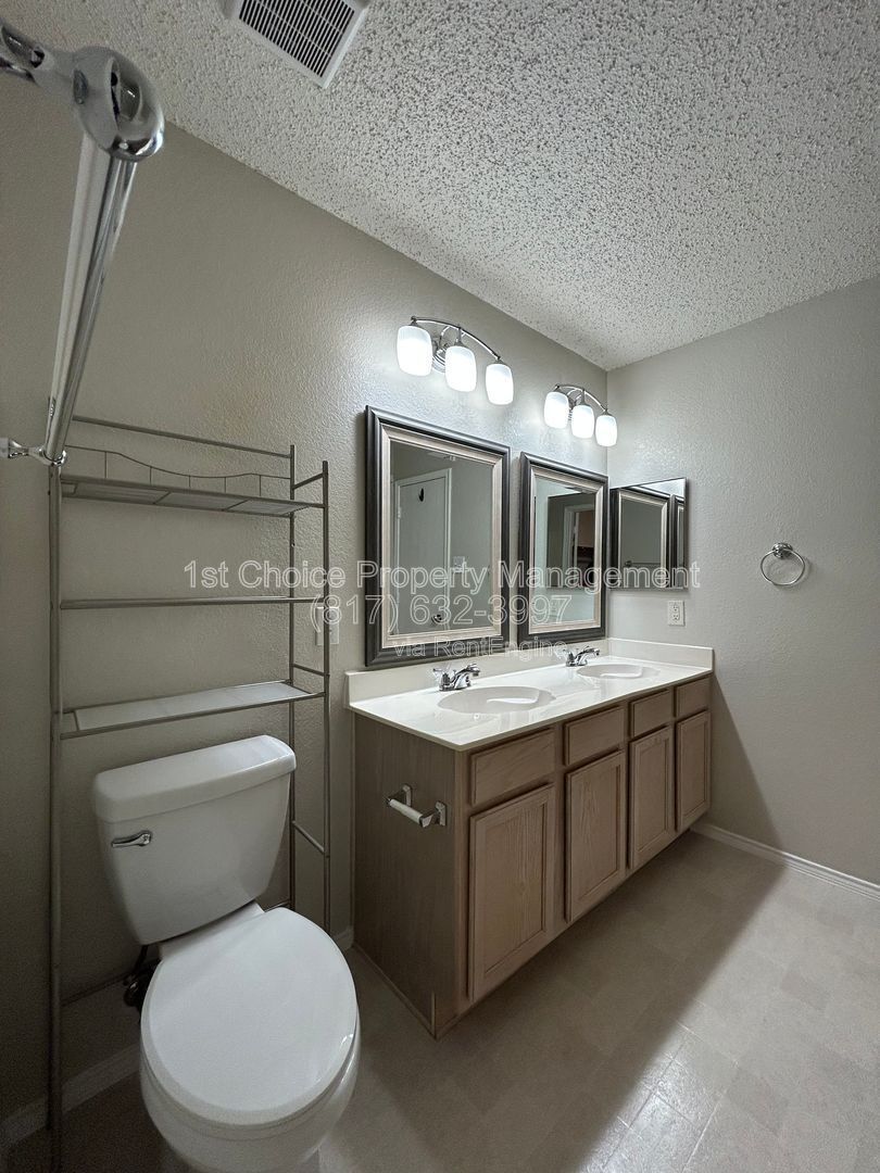 Arlington Texas Homes For Rent property image