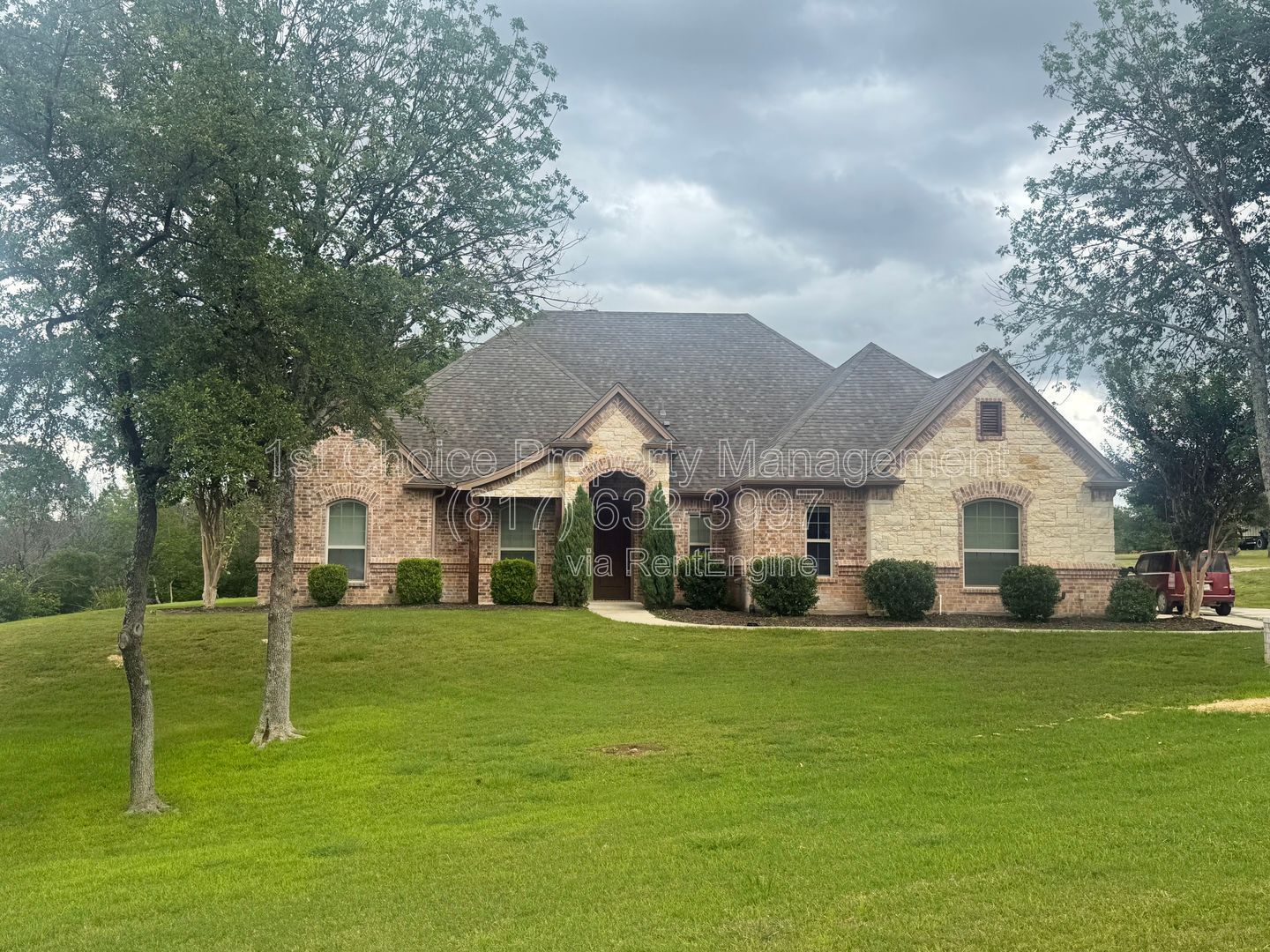 Azle Texas Home for Rent – Features a Large Utility Workshop and RV Hookup property image