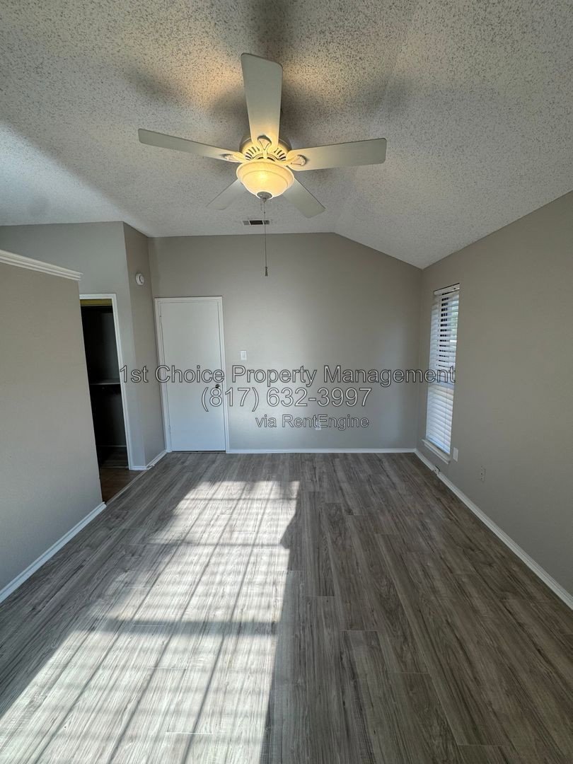 “Bedford Texas Duplex for Rent” property image