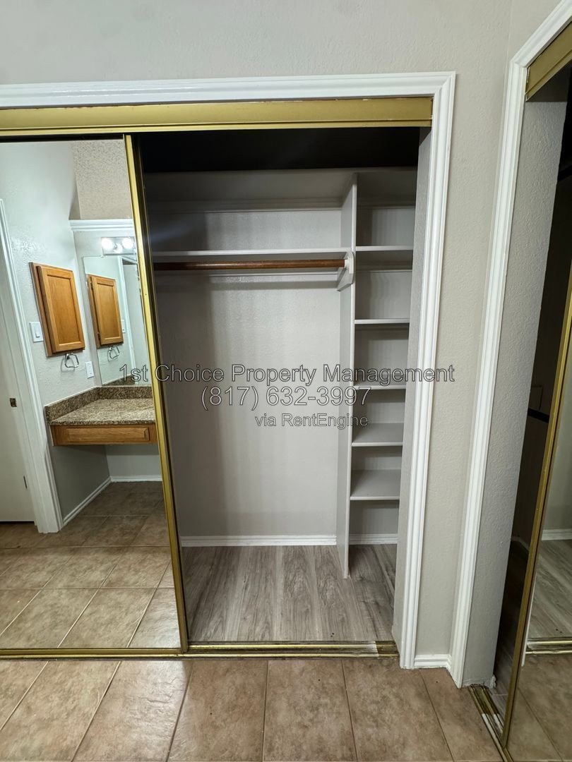“Bedford Texas Duplex for Rent” property image