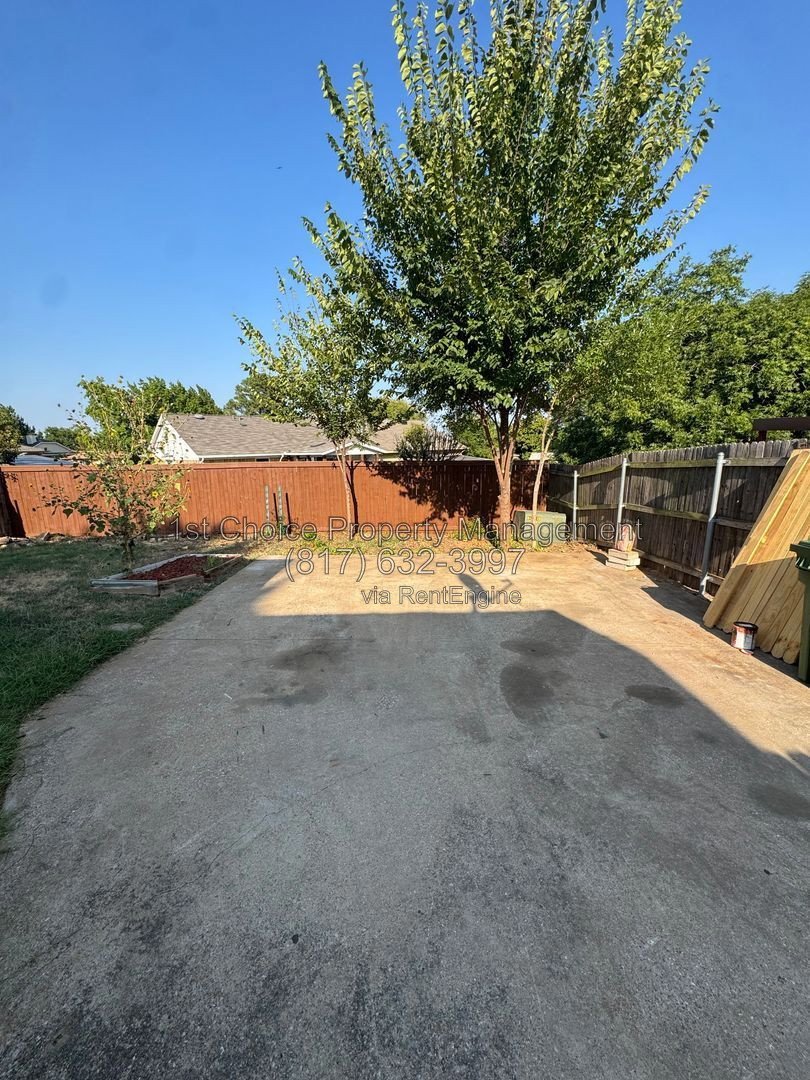 “Bedford Texas Duplex for Rent” property image