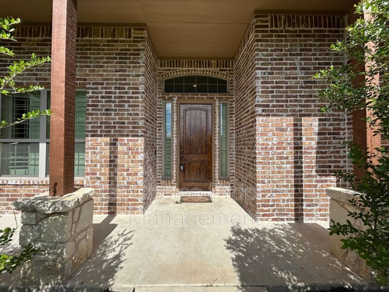 Azle Texas Homes For Rent on a 2-acre lot property image