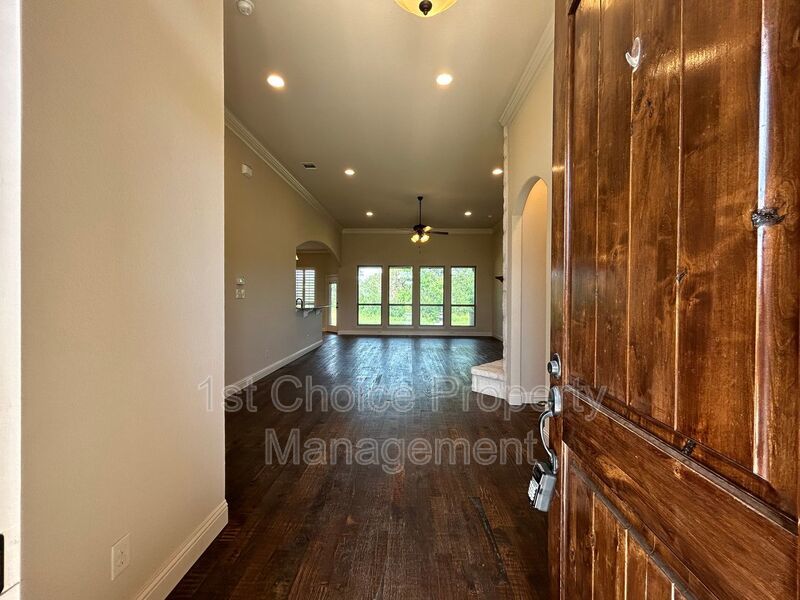 Azle Texas Homes For Rent on a 2-acre lot property image