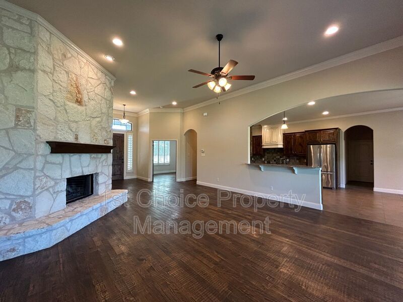 Azle Texas Homes For Rent on a 2-acre lot property image