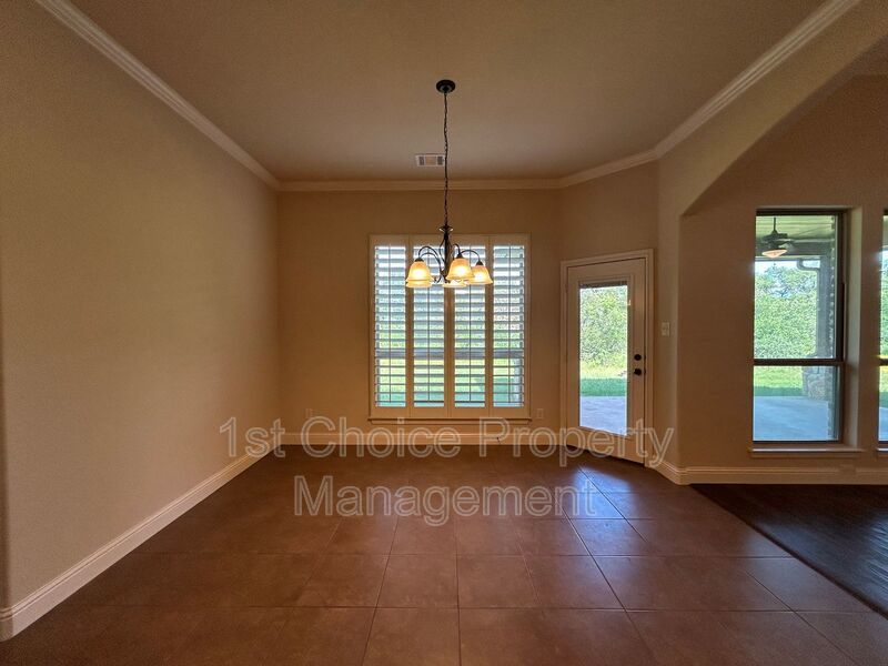 Azle Texas Homes For Rent on a 2-acre lot property image