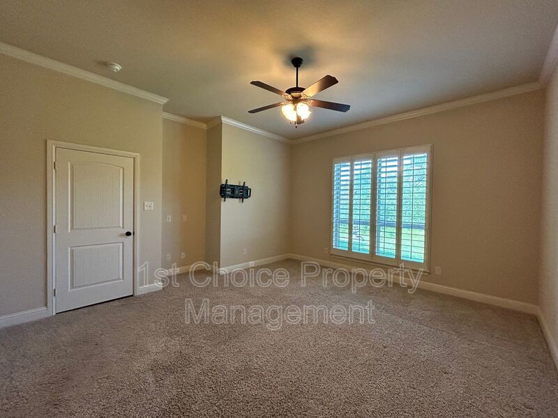 Azle Texas Homes For Rent on a 2-acre lot property image