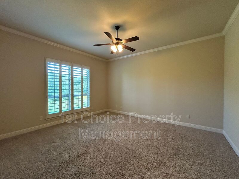Azle Texas Homes For Rent on a 2-acre lot property image