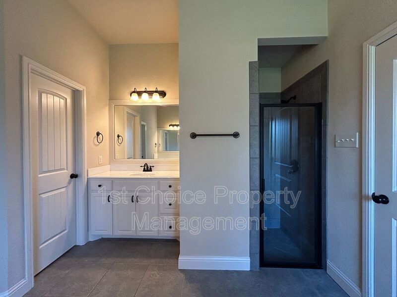 Azle Texas Homes For Rent on a 2-acre lot property image
