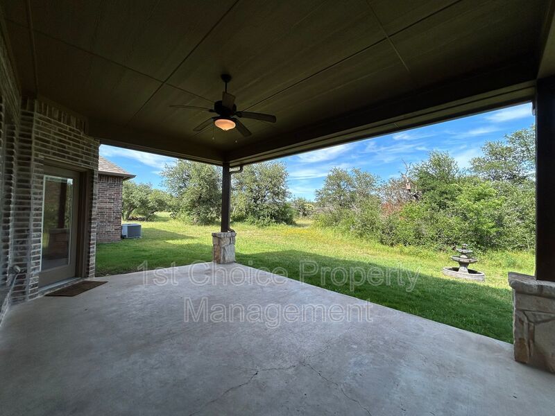 Azle Texas Homes For Rent on a 2-acre lot property image